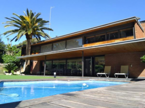 VILLA DEL BOSQUE